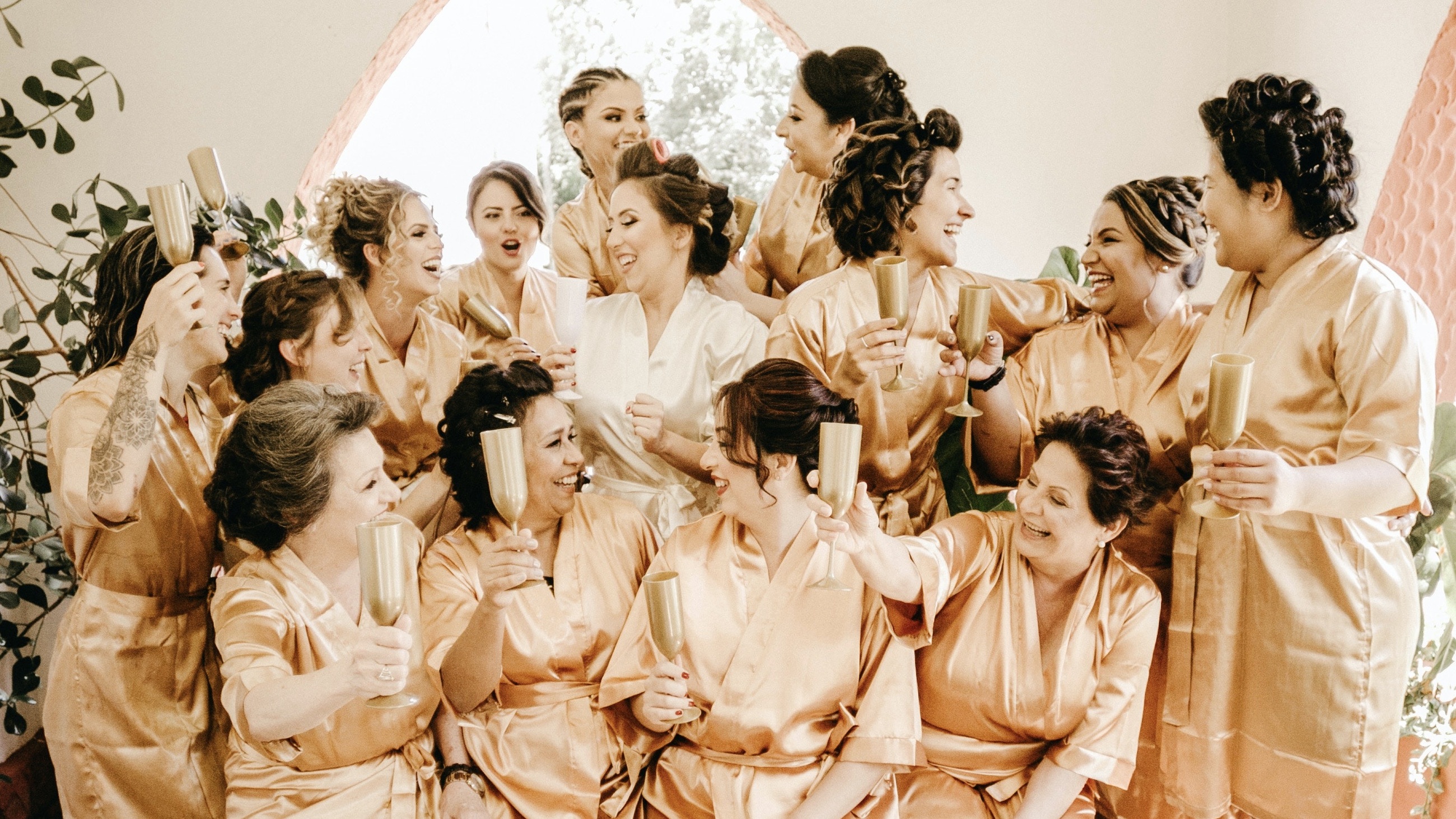 Ways To Ask Your Girls To Be Your Bridesmaids Without Breaking The Bank Desktop Image