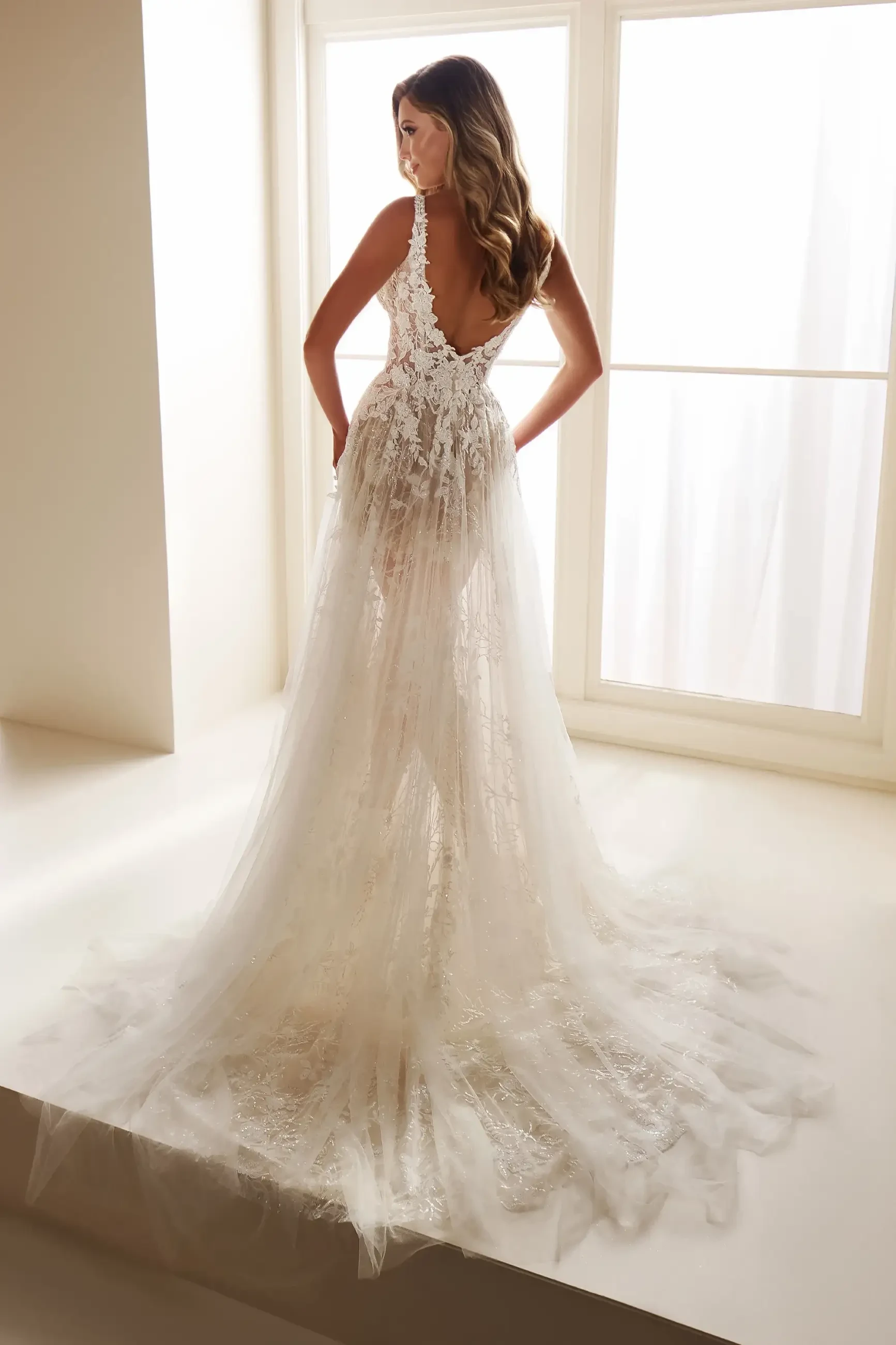 Outdoor Wedding? Here’s How to Choose a Dress That Works with Nature