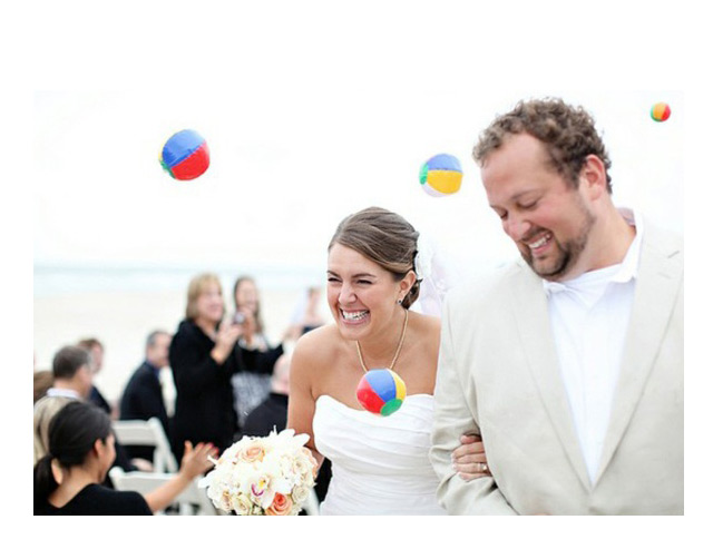 wedding send-offs we ♥ this! moncheribridals.com