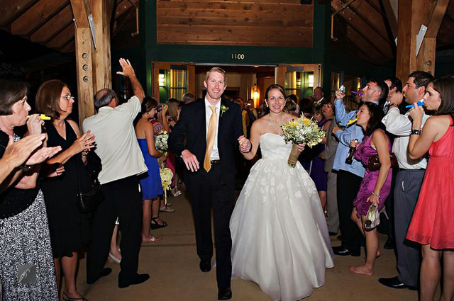 wedding send-offs we ♥ this! moncheribridals.com