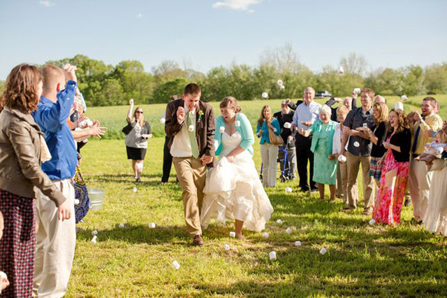 wedding send-offs we ♥ this! moncheribridals.com