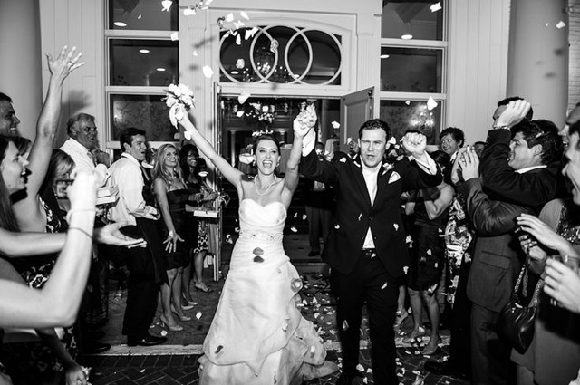wedding send-offs we ♥ this! moncheribridals.com