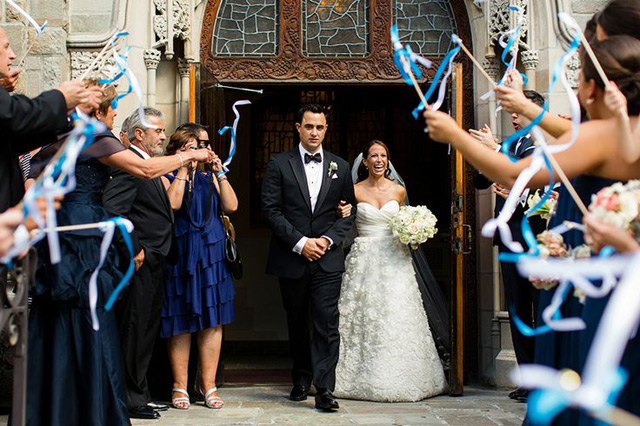 wedding send-offs we ♥ this! moncheribridals.com