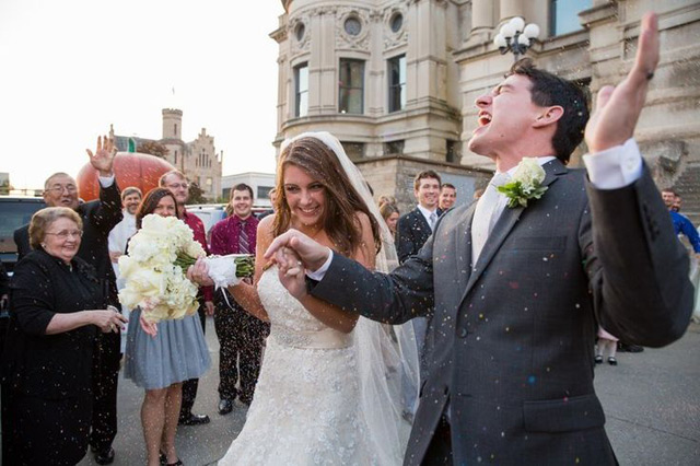 wedding send-offs we ♥ this! moncheribridals.com