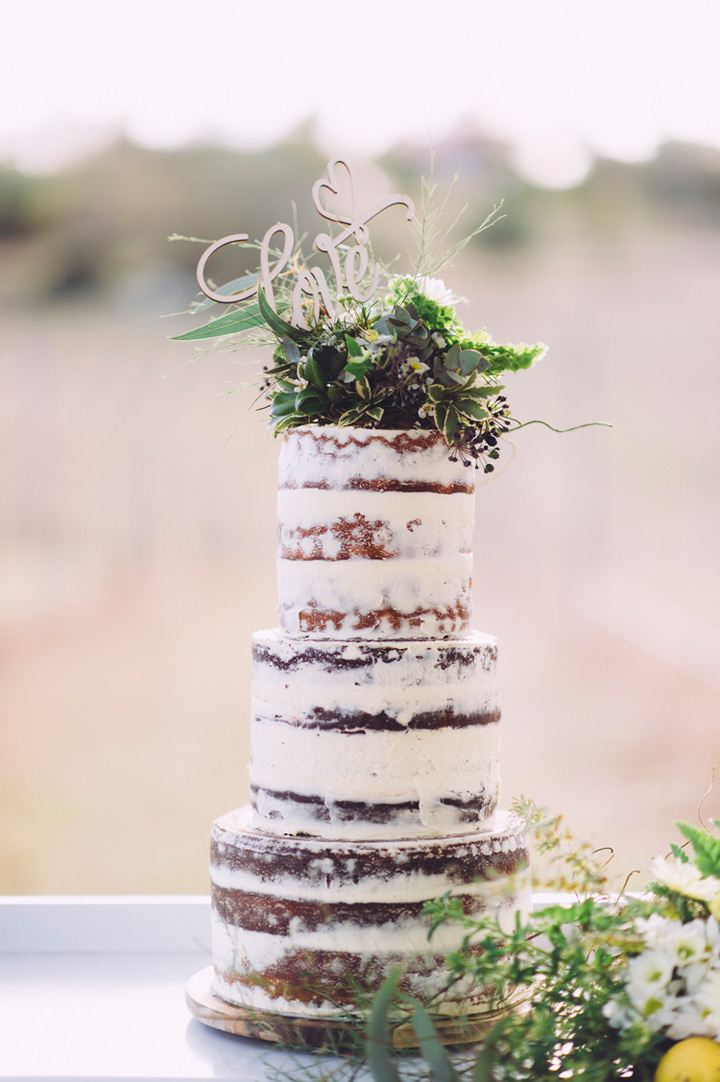 10 Sensational Semi-Naked Wedding Cakes ~ we ❤ this! moncheribridals.com