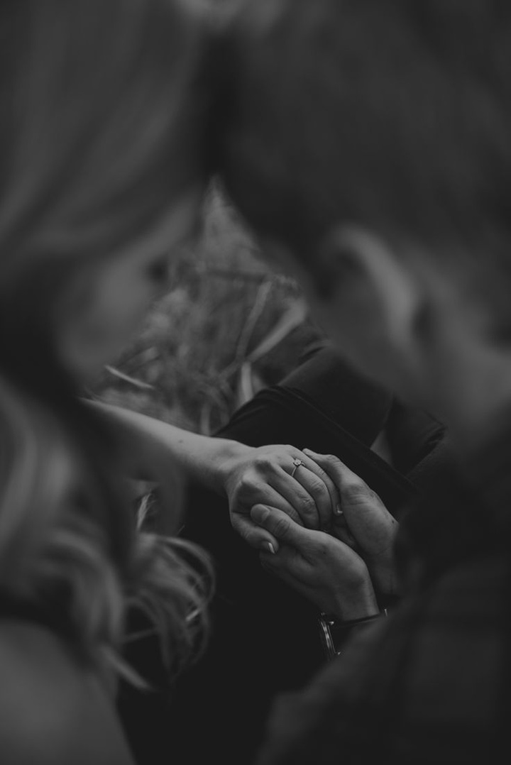 19 Awesome Ring Shots To Announce Your Engagement ~ we ❤ this! moncheribridals.com