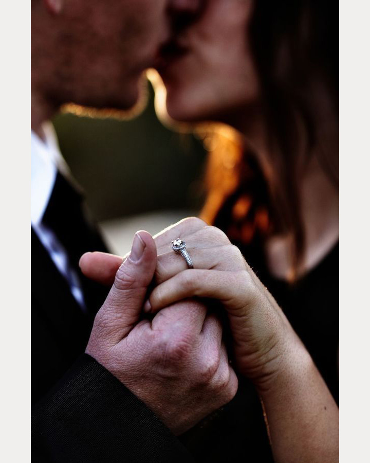 19 Awesome Ring Shots To Announce Your Engagement ~ we ❤ this! moncheribridals.com