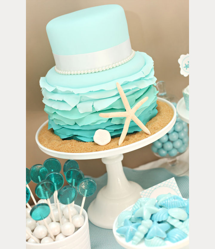 beach wedding cake ~ we ❤ this! moncheribridals.com