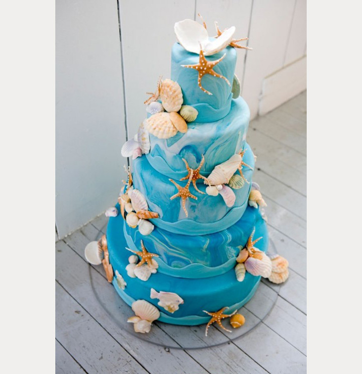 beach wedding cake ~ we ❤ this! moncheribridals.com