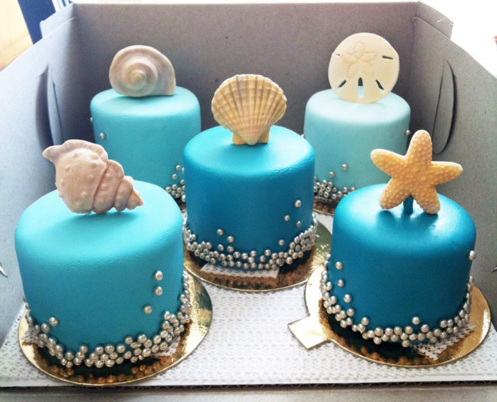 beach wedding cake ~ we ❤ this! moncheribridals.com