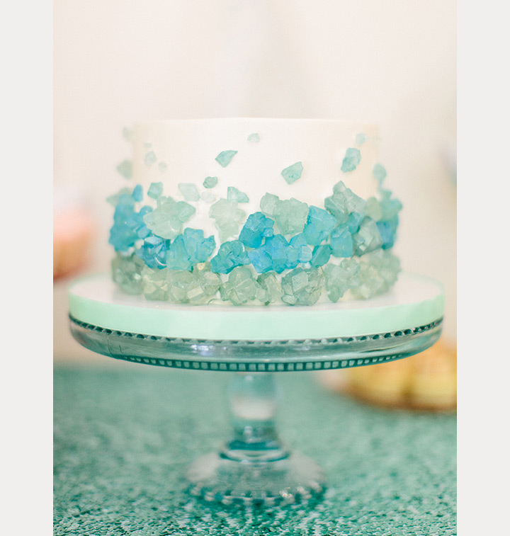 sea glass beach wedding cake ~ we ❤ this! moncheribridals.com