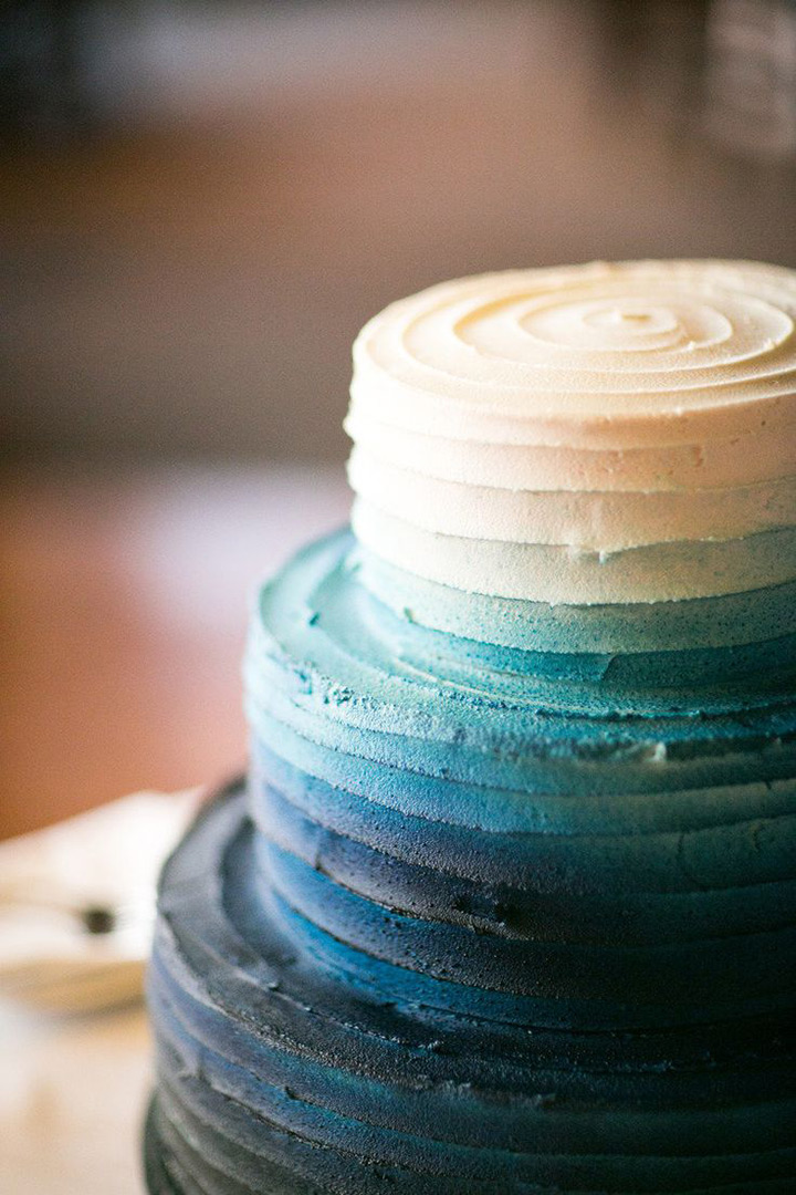 ombre beach wedding cake ~ we ❤ this! moncheribridals.com