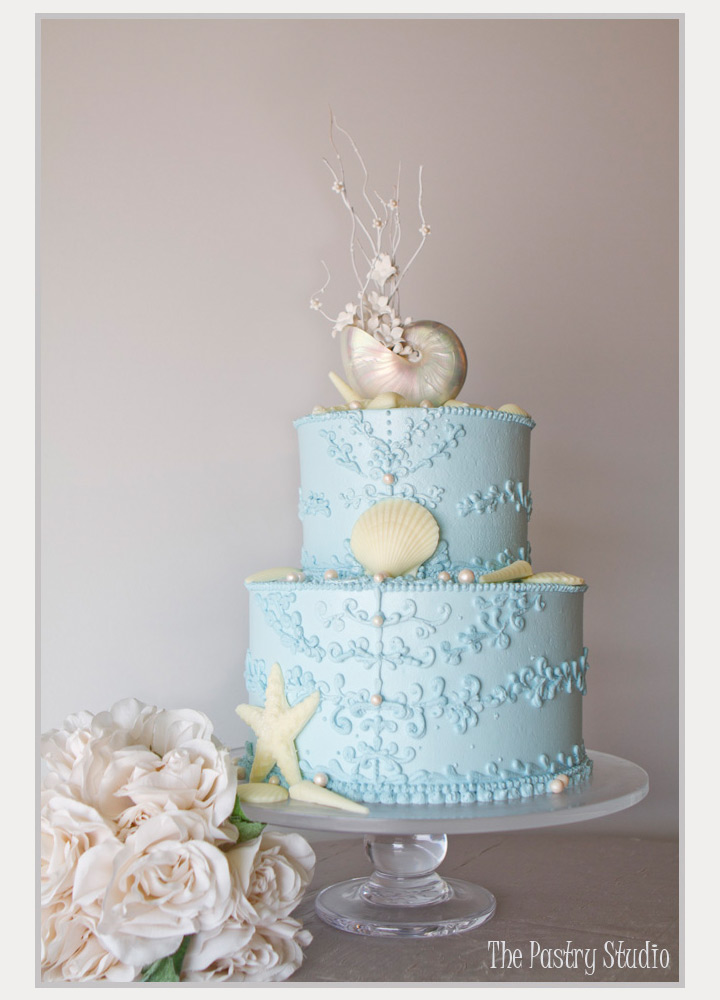 beach wedding cake ~ we ❤ this! moncheribridals.com