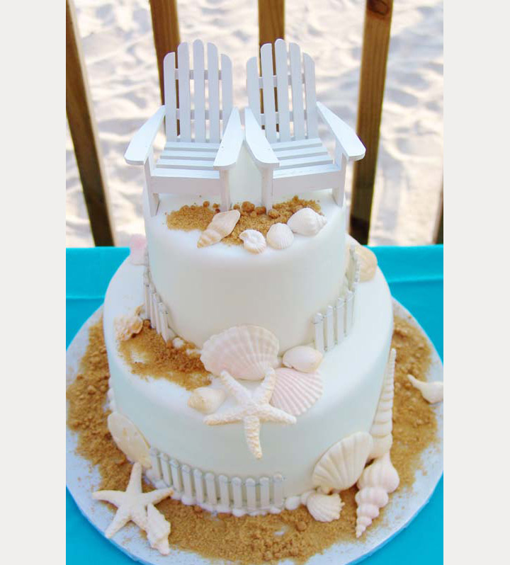 beach wedding cake ~ we ❤ this! moncheribridals.com