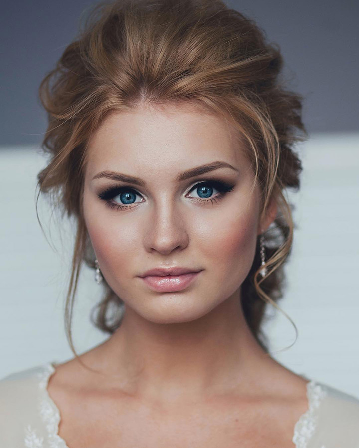 gold smokey eye