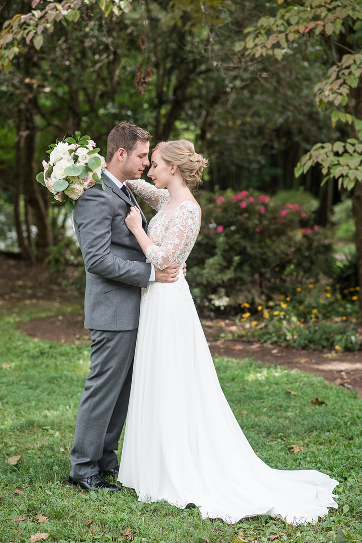 Beautiful Light-Filled September Wedding At The Duncan Estate