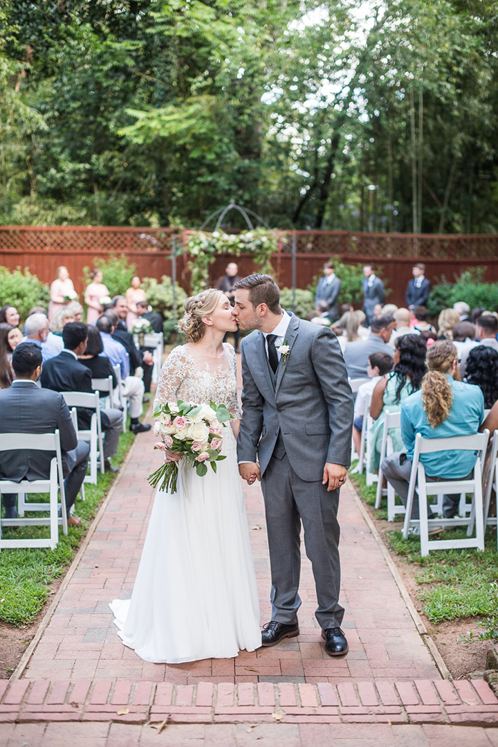 Beautiful Light-Filled September Wedding At The Duncan Estate