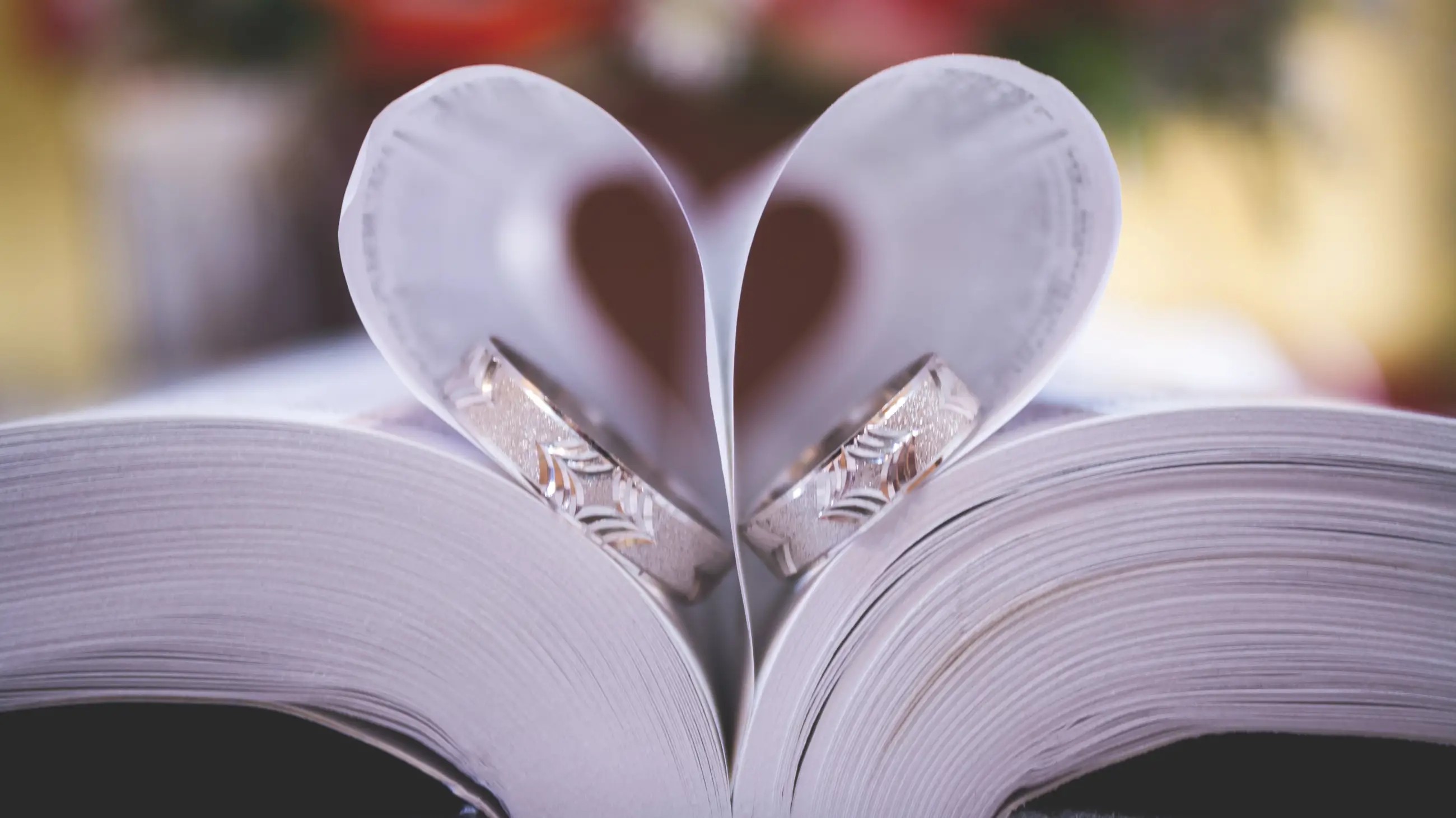 6 Must-Know Wedding Day Trends Mobile Image